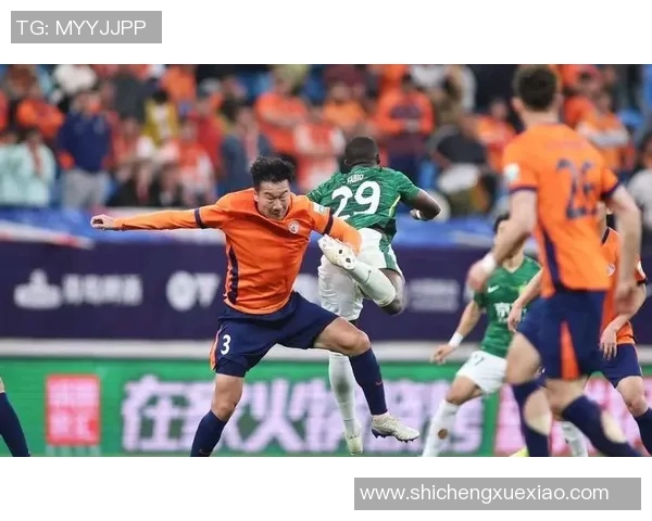 上海海港主场鏖战武汉三镇巅峰对决引爆中超争冠激情时刻