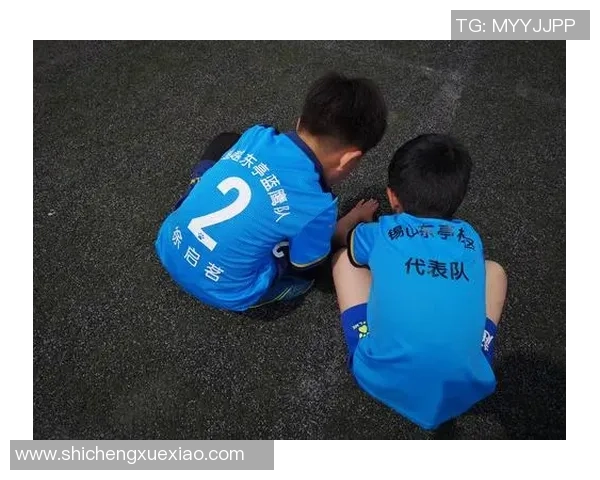 利雅得新月全力出击巅峰对决为中心球队鏖战绿茵赛场争锋荣耀 利雅得新月全力出击巅峰对决为中心球队鏖战绿茵赛场争锋荣耀