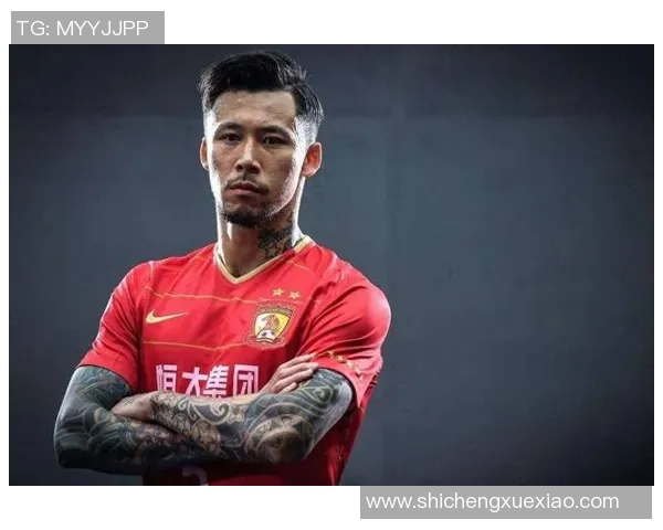 张琳芃职业生涯回顾从恒大功勋到国家队铁卫的奋斗历程 张琳芃职业生涯回顾从恒大功勋到国家队铁卫的奋斗历程