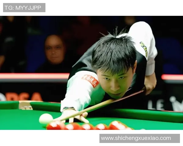 斯诺克：技术与策略的完美结合，揭秘顶级赛事背后的精彩故事